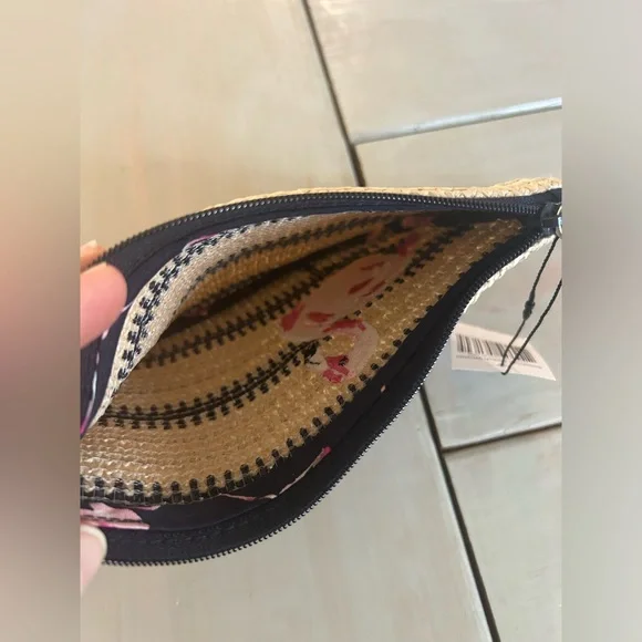 Vera Bradley Seashore Beach Wristlet Flamingo Fiesta NWT - Picture 4 of 5